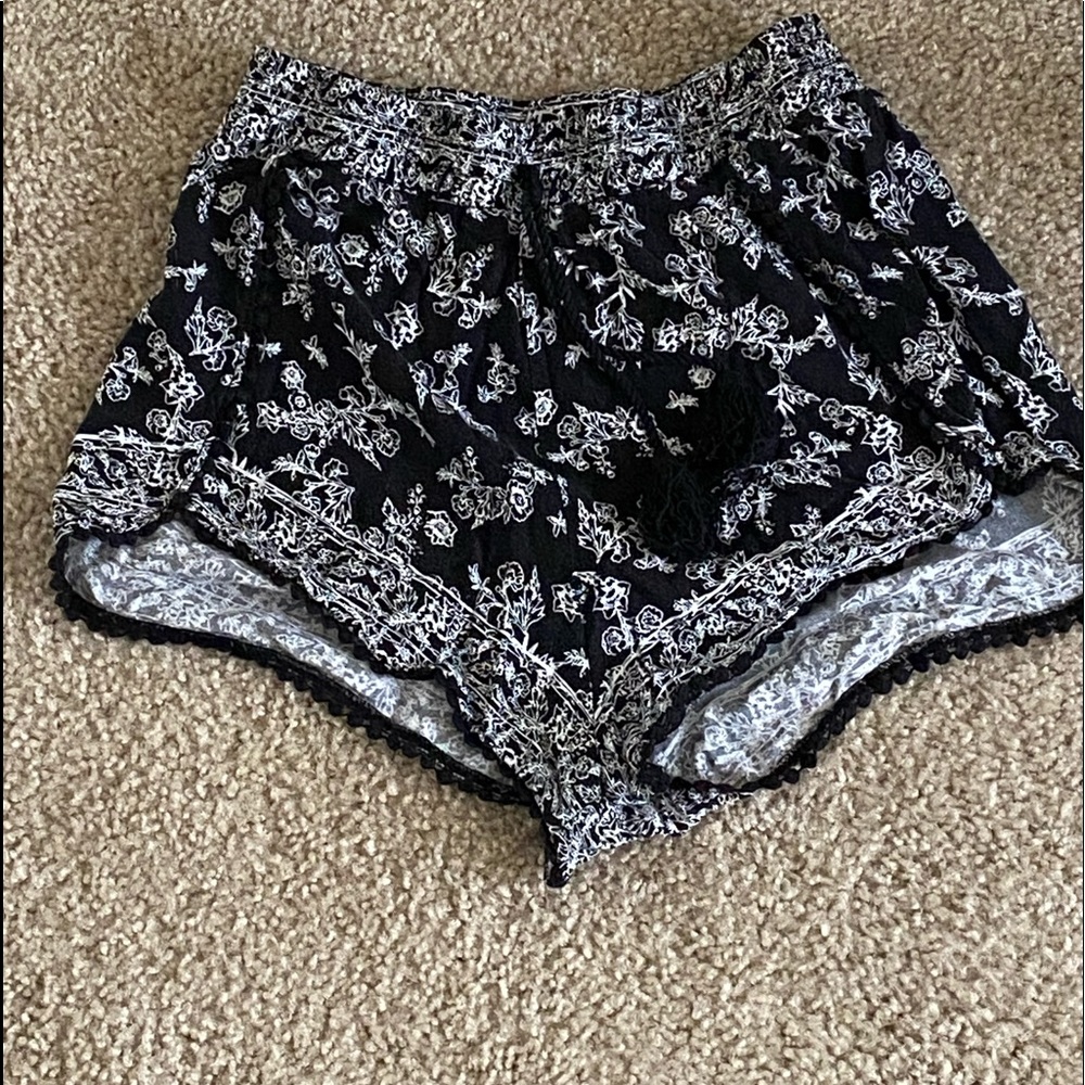 Black and white Tilly shorts